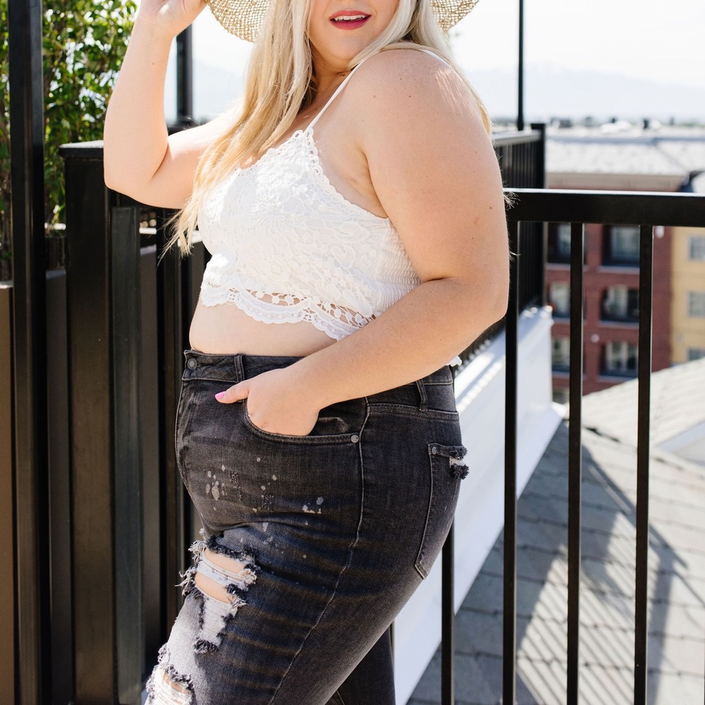 Tracy Lacy Cropped Camisole - Picture 9 of 11